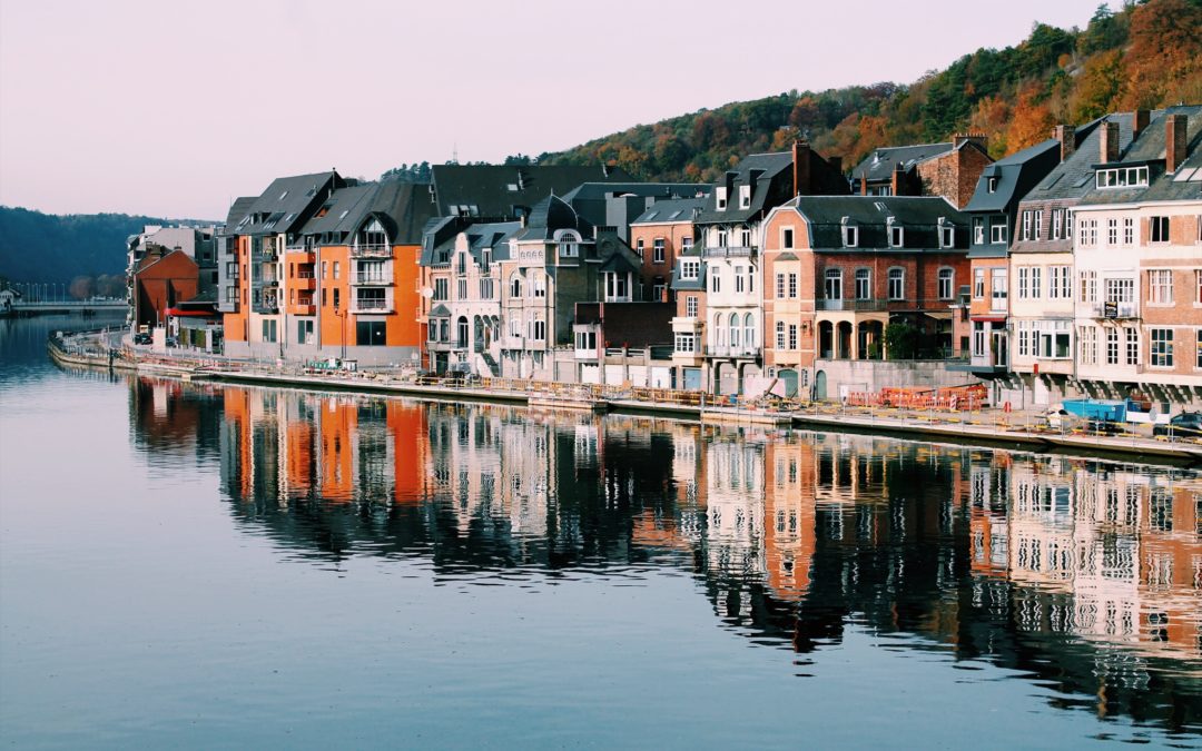 Do I have to pay taxes if I live abroad?